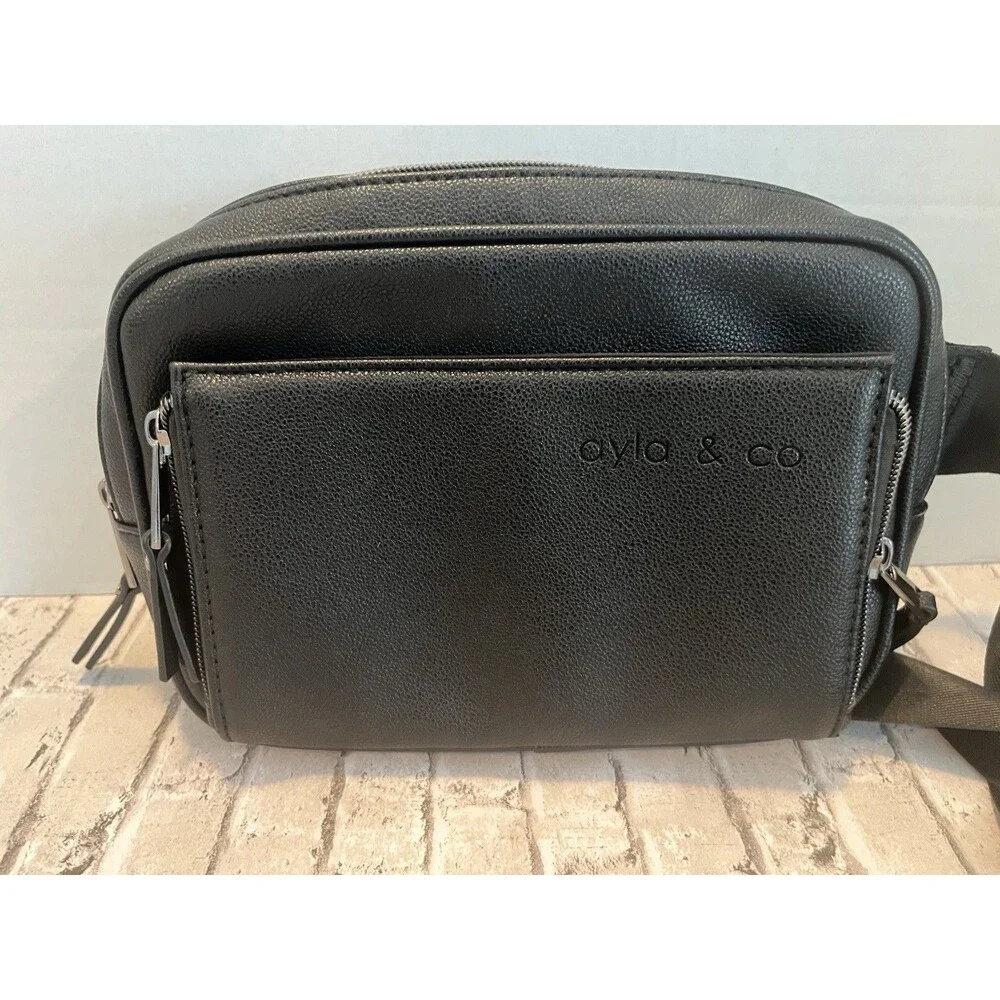 ayla & co Black Leather Belt Bag